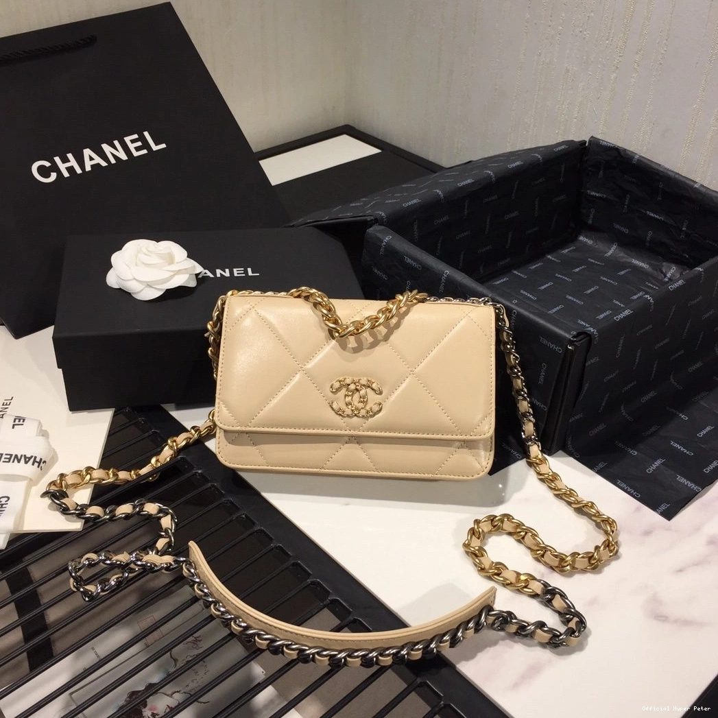 HyperPeter CHANEL CHAIN WALLET 0814